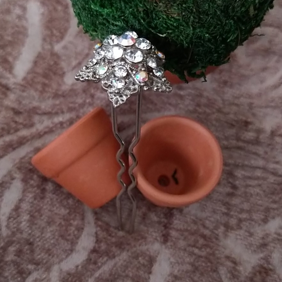 Vintage Crystal hair Pin - Picture 3 of 4